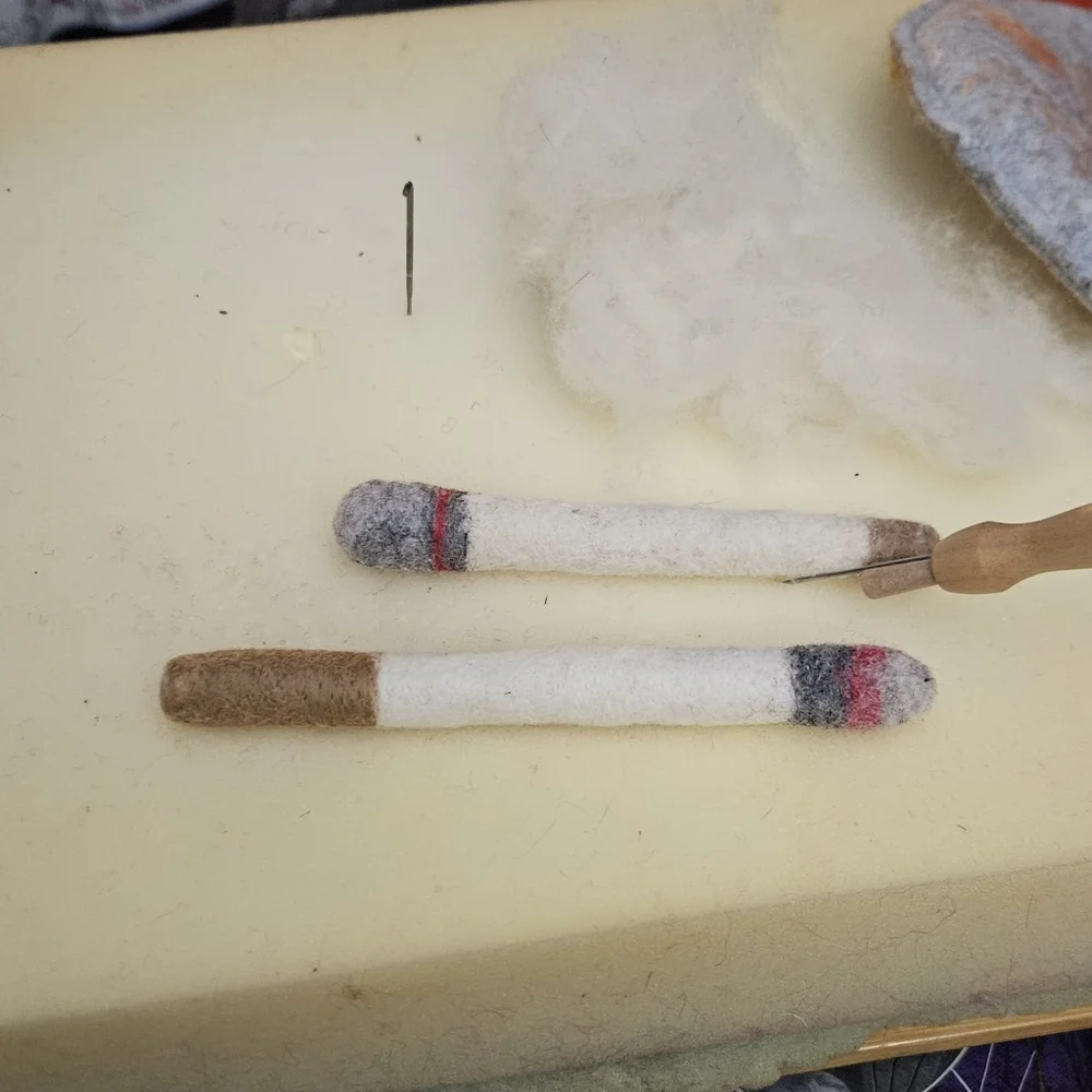 100% wool felt smoke cat toy - Picture 4 of 6